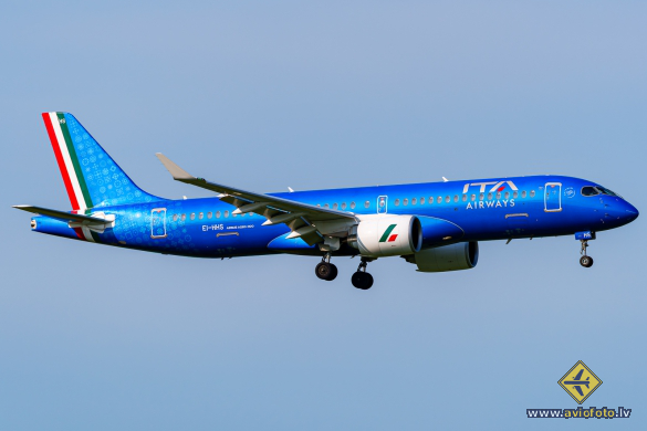 Airbus A220-300